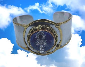 Silver-coated Ankh charm Bracelet on a Lapis Lazuli Stone. Egyptian Jewelry Kemetic Jewelry #Ankh #LapisLazuli