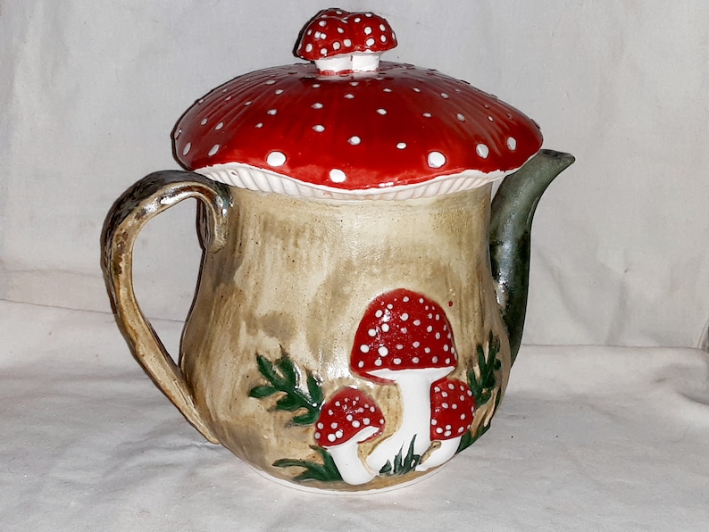 handpainted order now.. Out of stock Month wait Handmade Big Tea Pot Mushroom Coffee Tea white clay,high-fired glazes cast