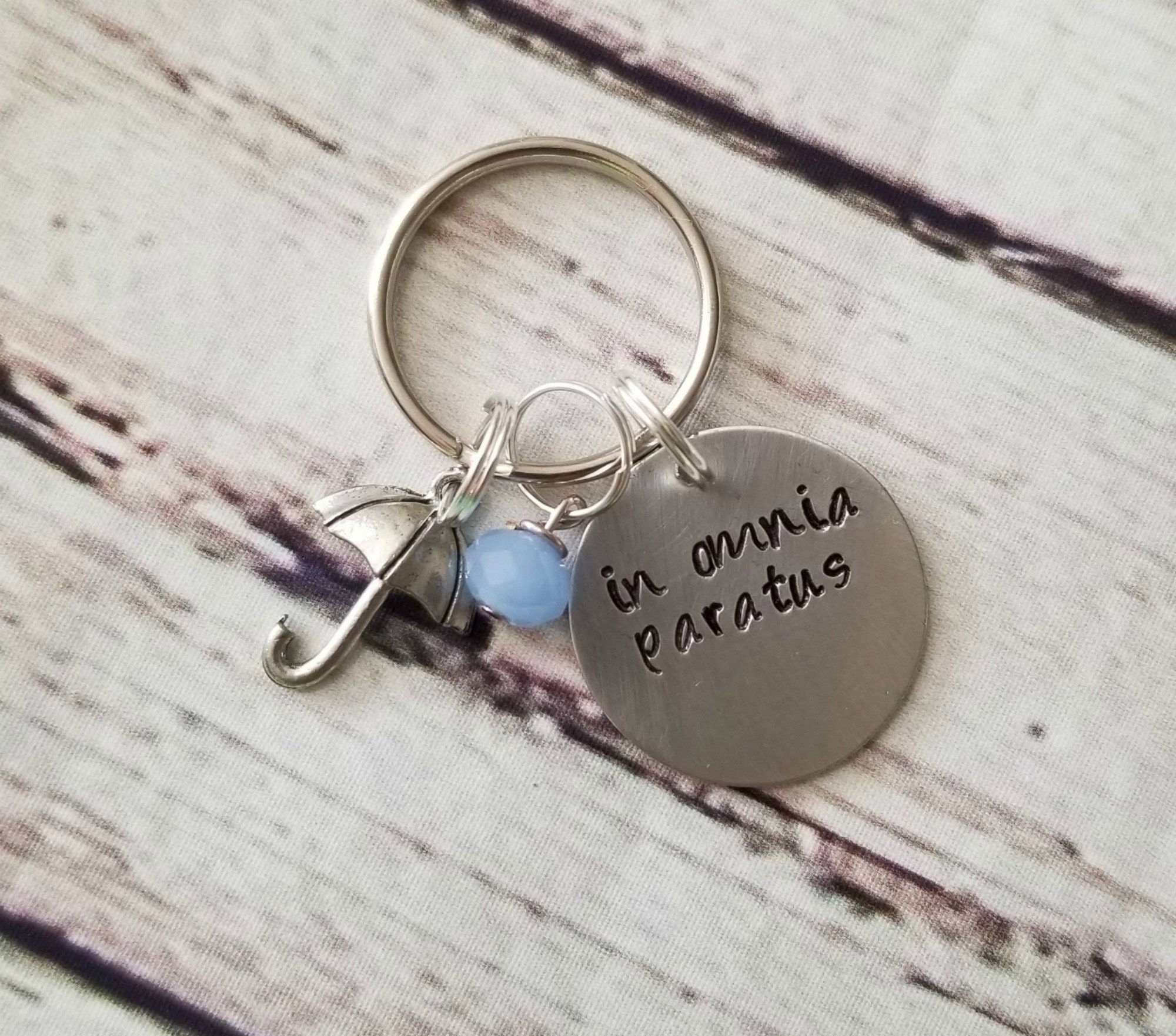 Rogan In Omnia Paratus Hand Gestempelde Ketting Etsy Belgie