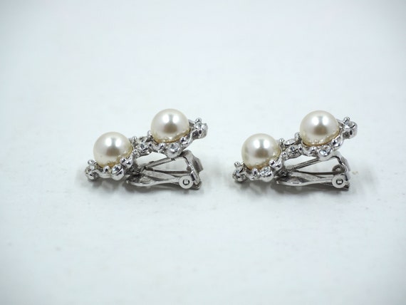 Gorgeous BOGOFF Pearl+Rhinestone Earrings (Clear … - image 5