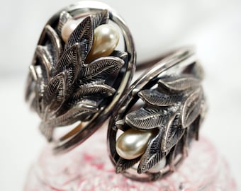 Stunning RARE TORTOLANI Antiqued Silver Plated Pewter Clamper Bracelet-Teardrop Faux Pearl-Vtg, Signed, Hinged-PETITE Size- EXCellent!