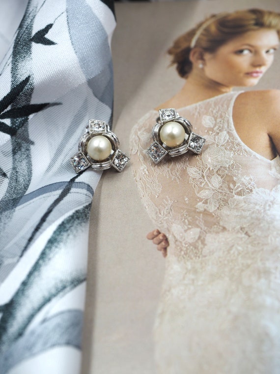 Stylish BOGOFF Pearl+Rhinestone Earrings- "Xs and… - image 2