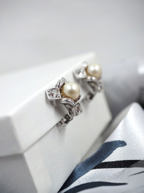 Stylish BOGOFF Pearl+Rhinestone Earrings- "Xs and… - image 5