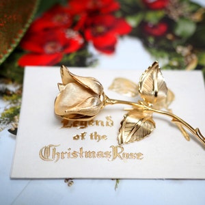 Vtg NEUE Delivium LONGCRAFT 1966 Gold "Christmas Rose" Blumen Brosche / Pin (auf Karte / viktorianischer Stil) Chic Einzigartige Frau Mutter Weihnachtsgeschenk