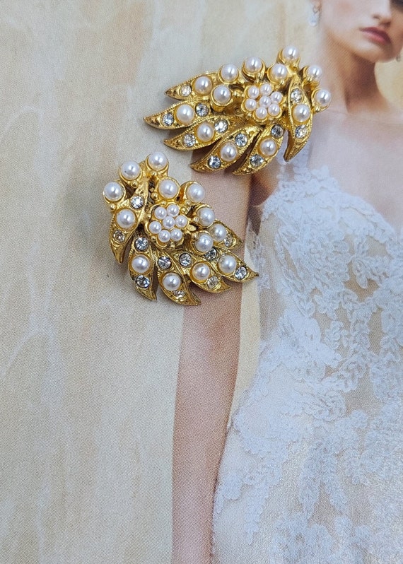 Lovely FLORENZA Pearl+Clear Rhinestone Gold Earri… - image 1