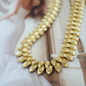 Glamorous Gold Double-Leaf Rhinestone 16" Choker Necklace (15"L + 1" Extender Link)-Vintage 50s/60s-Wedding/Prom/Sweetheart gift-EXCELLENT