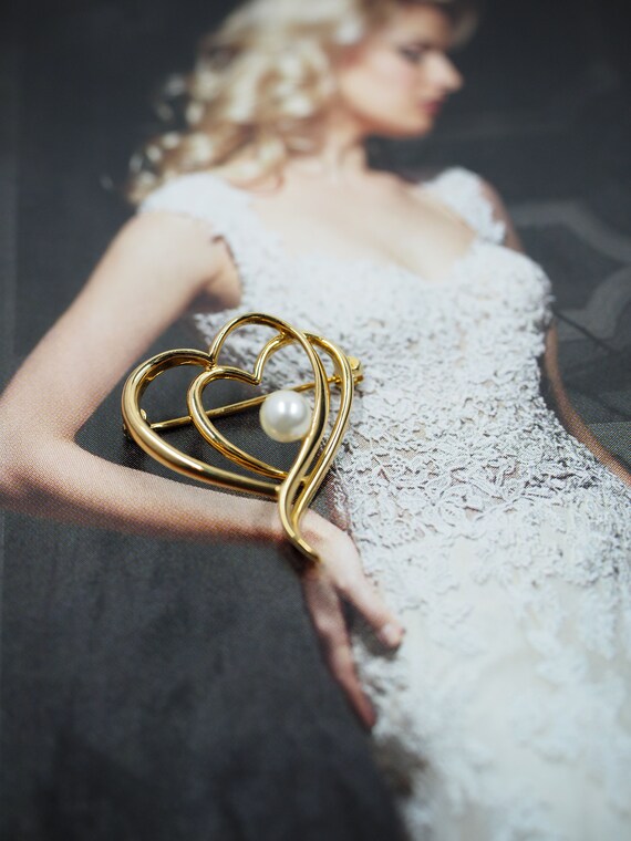 Romantic KREMENTZ Genuine Pearl-Double Heart Broo… - image 2