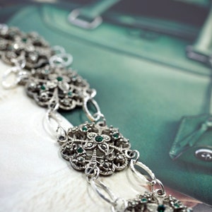 Unique Heart Medallion Silver Link Bracelet w/Emerald Green Crystals & Silver Marcasites-(Vtg Chic/Victorian Style/UNSigned)-Romantic-EXCEL!