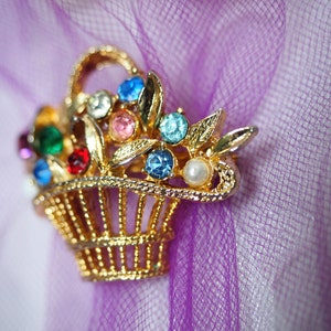 Sweet GERRY&#39;s Multi-Rhinestone & Faux Pearl Flower Bouquet Basket Pin / Brooch-Vtg Designer Signed-Wedding Flower Girl, Mother Daughter gift