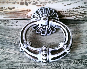 Vintage Drawer Pull, Shabby Chic Decorative Dresser Handle, Rustic Cabinet Hardware, Single  Mounting