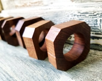 Napkin Rings, Set of 6, Red Wood Rings, Vintage, Shabby Chic, Cottage Decor