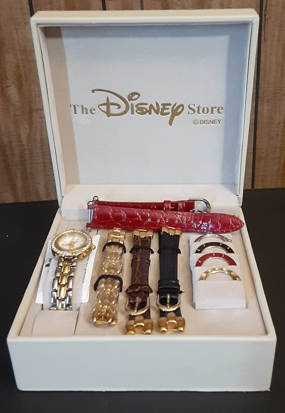 Vintage Pooh Bear Watch With Interchangeable Bands and Bezel  display picture 3
