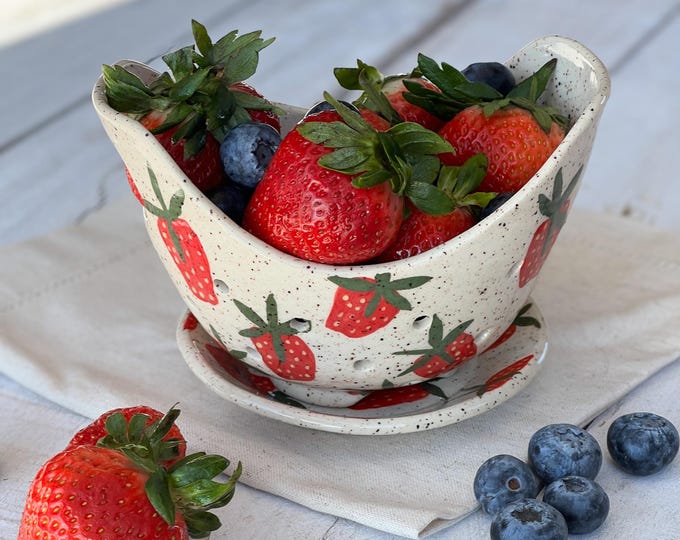 Berry Bowl/Ceramic Calendar/Handmade Pottery