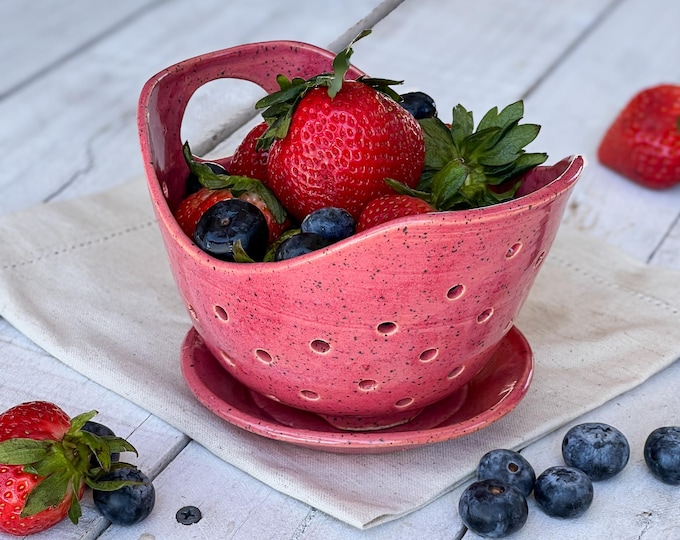 Berry Bowl/Ceramic Calendar/Handmade Pottery
