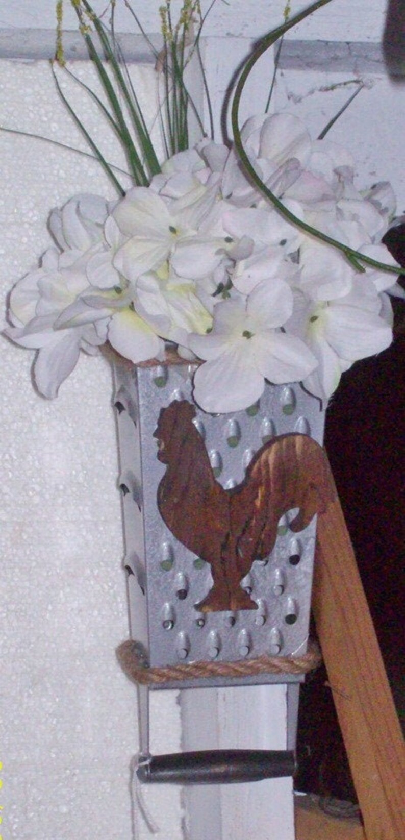 FARMHOUSE CHICKEN Towel Holder
