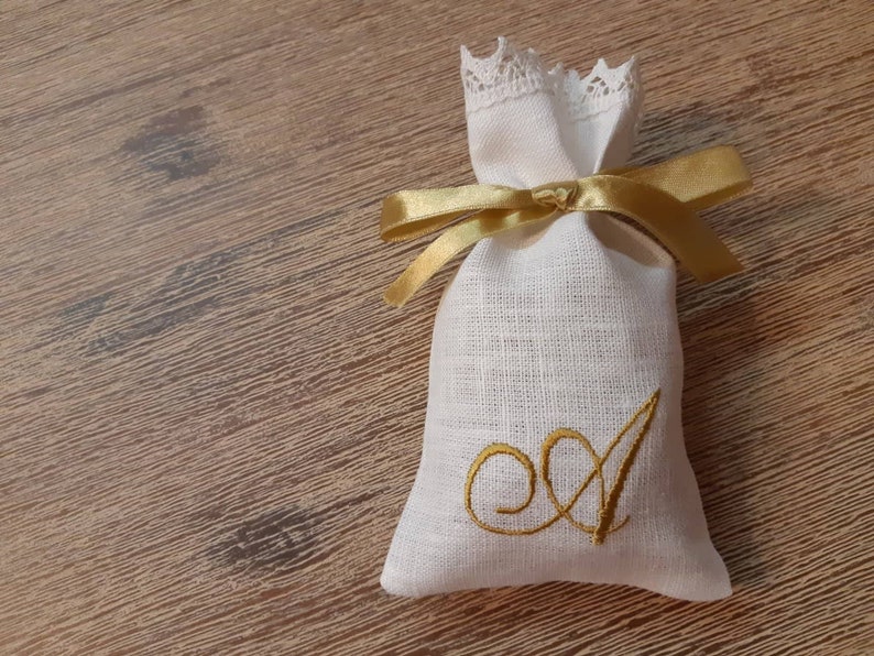 Custom initial embroidered favor bags, Embroidered linen bags, Monogrammed bags, Custom favor sachets set of 5 or 10, handmade by SANPO image 2
