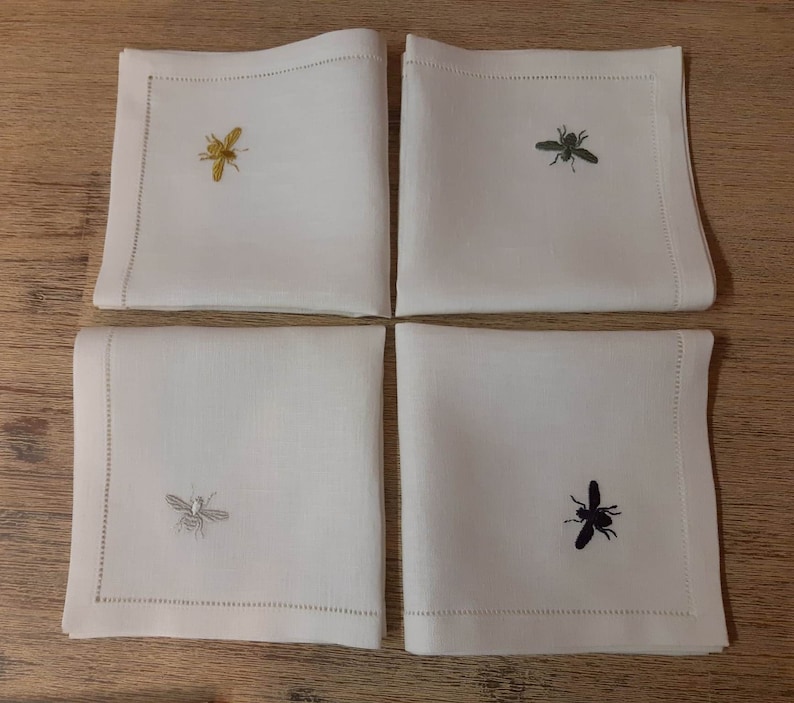 SanpoEmbroidery Embroidered Bee Linen Dinner Napkins