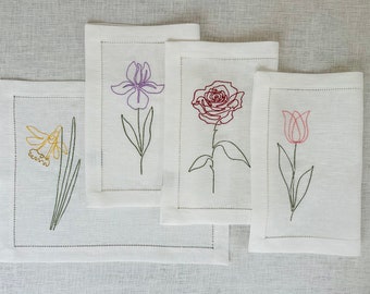 Ensemble de 4 serviettes en lin, sets de table en lin blancs avec broderie de fleurs, sets de table en lin ajourés, ensemble de serviettes brodées