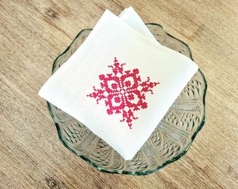 Linen cocktail napkins with Christmas motive embroidery, Christmas napkins, White linen napkins, Christmas gift