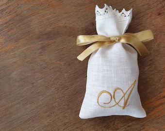 Custom initial embroidered favor bags, Embroidered linen bags, Monogrammed bags, Custom favor sachets set of 5 or  10, handmade by SANPO