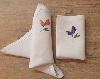 White linen dinner napkin with Sweet peas embroidery, hemstitched linen napkin, sweet pea embroidery , linen napkin made by SANPO