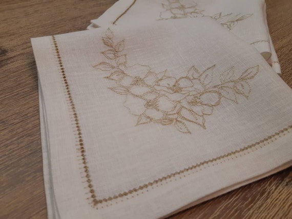 Juego de servilletas bordadas florales de lino Servilletas de - Etsy México Juego de servilletas bordadas florales de lino Servilletas de - Etsy México