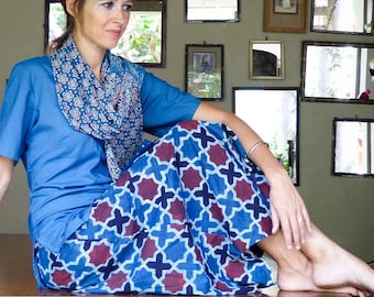 Panta jupe en coton imprimé au bloc - motif géométrique bleu indigo et rouge/ bleu indigo et vert