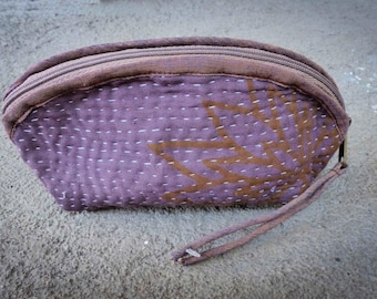 Trousse - pochette à maquillage- porte monnaie : upcycling de coton vintage mauve et marron