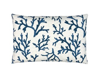 Kissenbezug Kissenhülle Kissen hellblau blasstürkis Batik | Etsy Kissenbezug Kissenhülle Kissen blau blasstürkis Batik