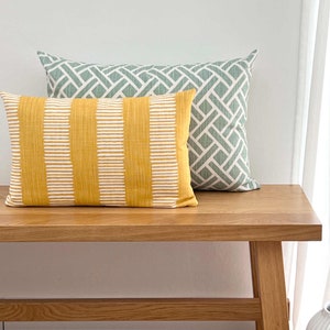 1 housse de coussin DASHE jaune doré rayures blanches rayé vagues scandinaves maison de campagne terrasse housse de coussin coussin canapé coussin décoratif image 1