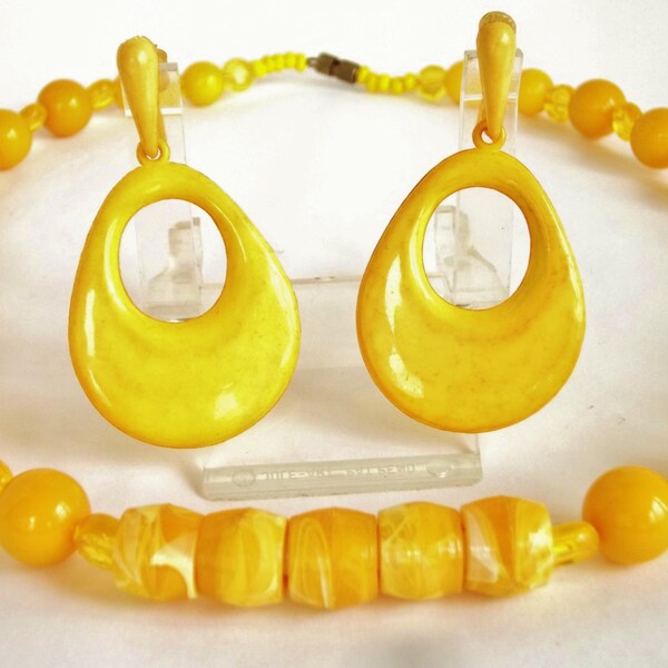 1960's Mod Amoeba Jewelry Set - Retro Estate Jewelry, Vintage Pierced Dangle Earrings Necklace Set Yellow, Mid Century Amoeba Yellow Jewelry