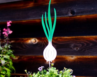 Onion Vegetable Garden Stake | Farm to Table | Veggie Garden Marker | Vegetable Art | Gardener Gift | Metal Garden Stake | Metal Garden V306