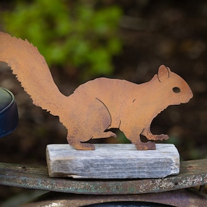 Metal Alert Squirrel Garden Art | Squirrel Silhouette | Rusted Metal Yard Art | Garden Gifts | A201