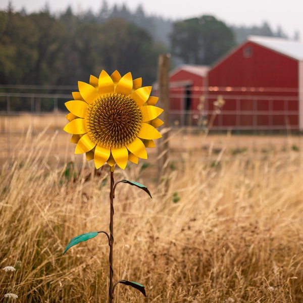 Large Sunflower Stake | Rusted Metal Yard Art | Garden Gifts | Metal Garden Art | Garden Bed Decor | Garden Stake