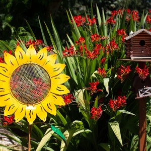 Sunflower Bird Feeder Stake