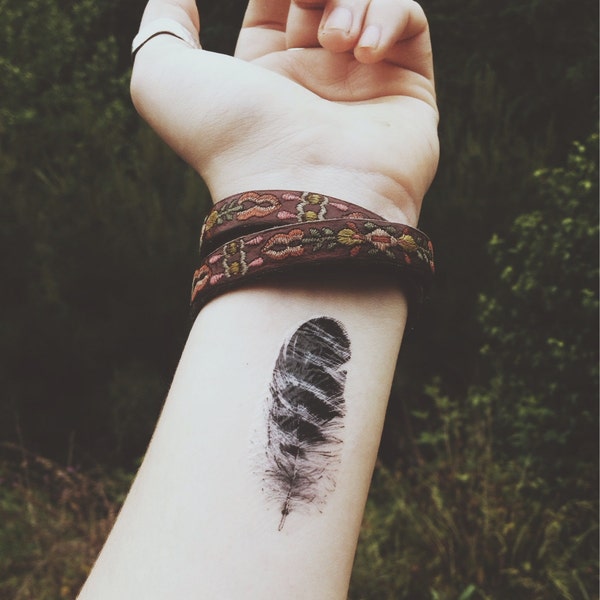 Temporary Tattoo: Striped Feather