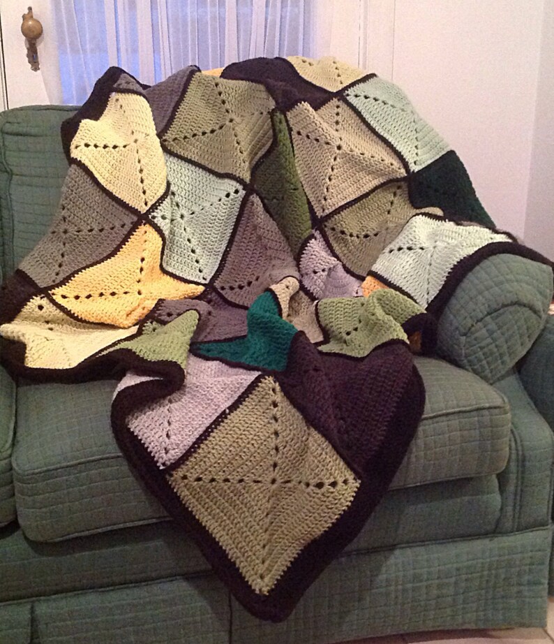 Green Basic Granny Square Patchwork Crochet Afghan image 3