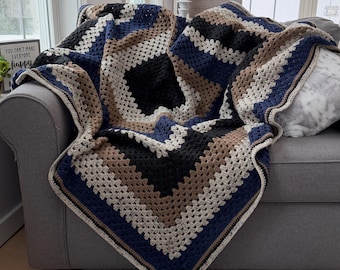 Couverture géante au crochet bleu et feu pour grand-mère