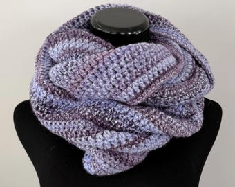 Écharpe au crochet à rayures infinity lilas Bloom