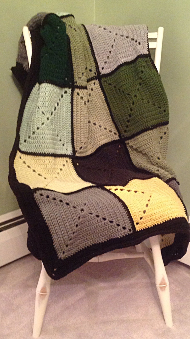 Green Basic Granny Square Patchwork Crochet Afghan image 5