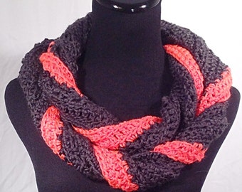 Grau und Neon Coral zweifarbig Infinity Gehäkelter Schal