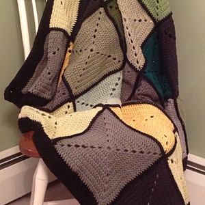 Green Basic Granny Square Patchwork Crochet Afghan image 4