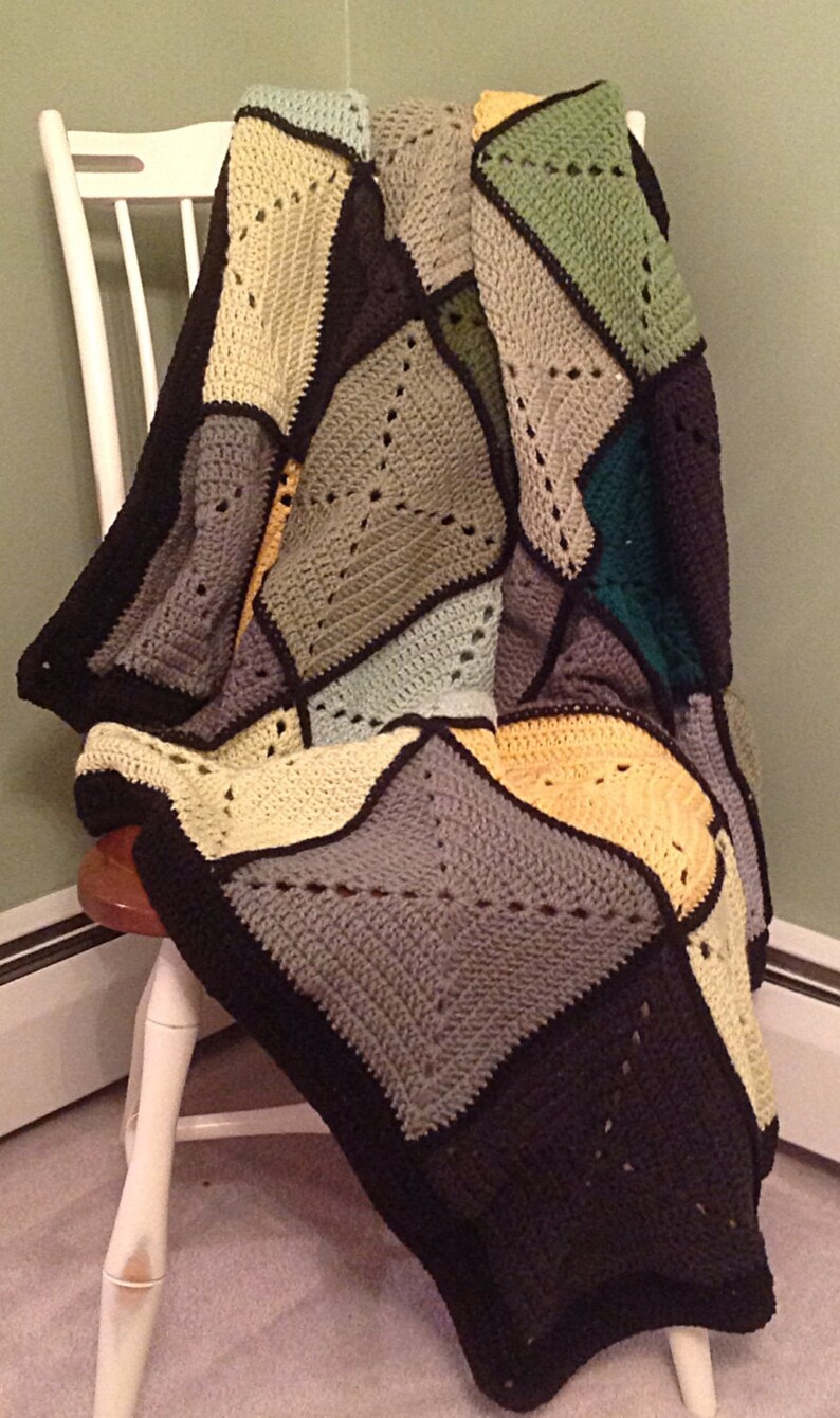 Green Basic Granny Square Patchwork Crochet Afghan image 4