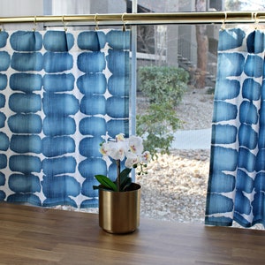 Shibori Dot Sky  Café Curtain. (Set of 2 Panels).Colors: White and  Navy.Choose Your Length (15&quot;L upto 64&quot;L)--UNLINED