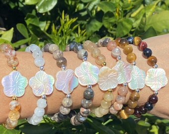 Mother of Pearl Flower Crystal Bracelets/Meditation Bracelets/Stackable Stretchy Crystal Bracelets