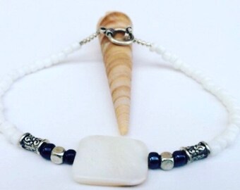 White Mother of Pearl Anklet.