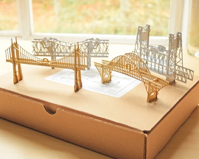 Set regalo Portland Oregon Bridge Ornamenti, pronto da appendere, decorazioni per la casa, nessun assemblaggio richiesto immagine 2