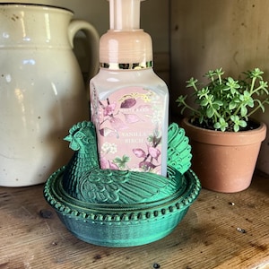 3D Printed Hen on Nest Soap Dispenser Holder: Vintage Farmhouse Decor Bath and body works chicken 画像 5