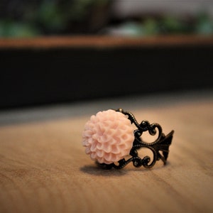 Pink flower ring, with adjustable filigree gold coloured band image 2
