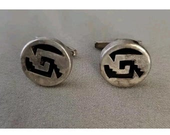Vintage Hecho En Mexico Sterling Silver Aztec Designed Cufflinks